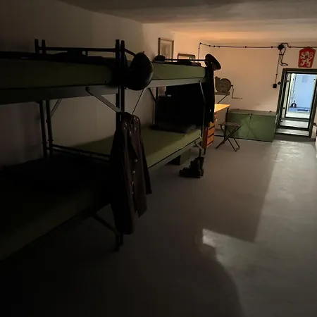 Protiatomový Bunkr Na šternberském Dvoře *