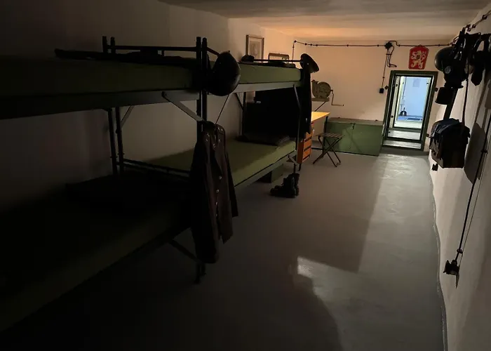 Protiatomový Bunkr Na šternberském Dvoře *